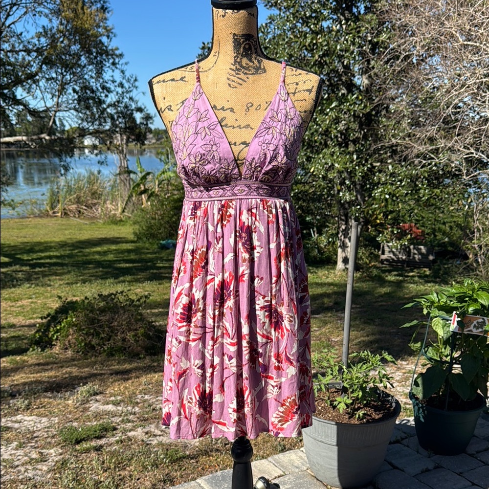 Xhiliration Floral Pink Embroidered Mini Dress Size Medium